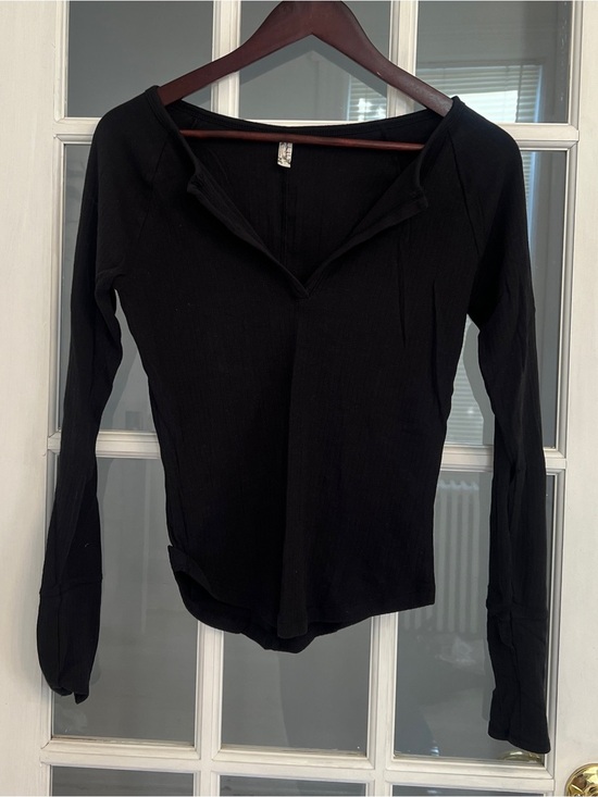 Free People Tops - INTIMATELY FREE PEOPLE Women's Black Split Neck Long Sleeve Top Size L